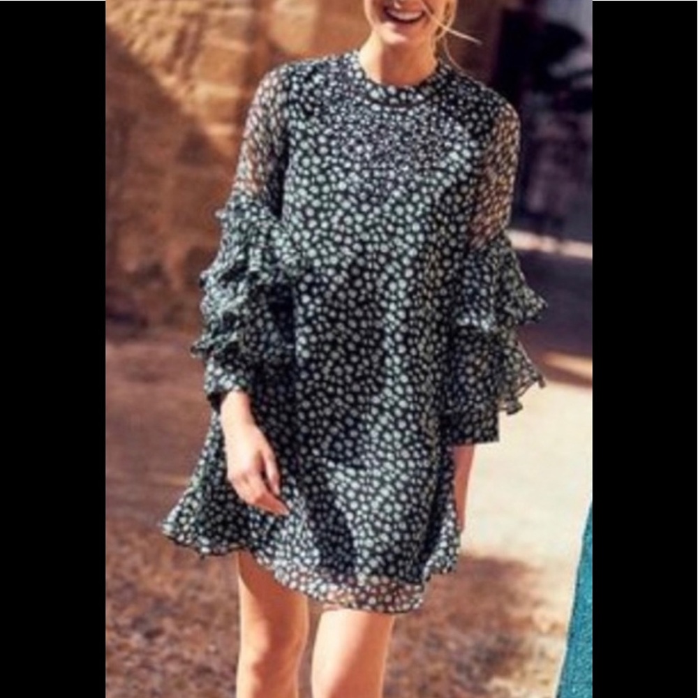 Anthropologie Ranna Gill Floral Fluttered Ruffle Sleeves Mirror Beads Tunic